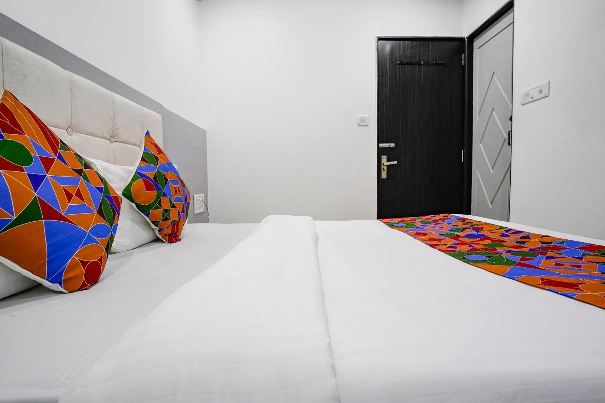 Fabexpress Park Residency - Nr Mumbai International Airport Hotel Eksteriør billede