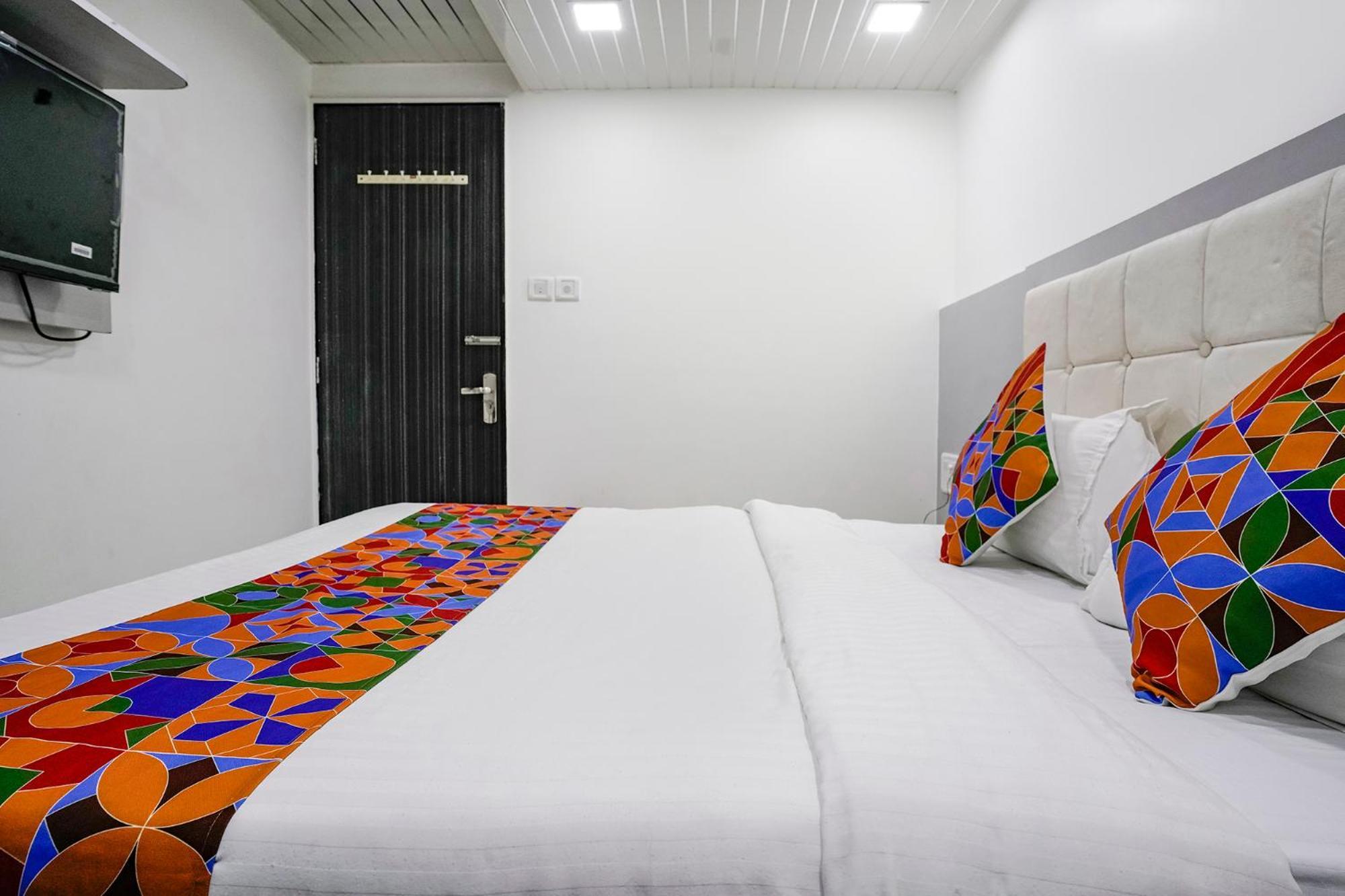 Fabexpress Park Residency - Nr Mumbai International Airport Hotel Eksteriør billede